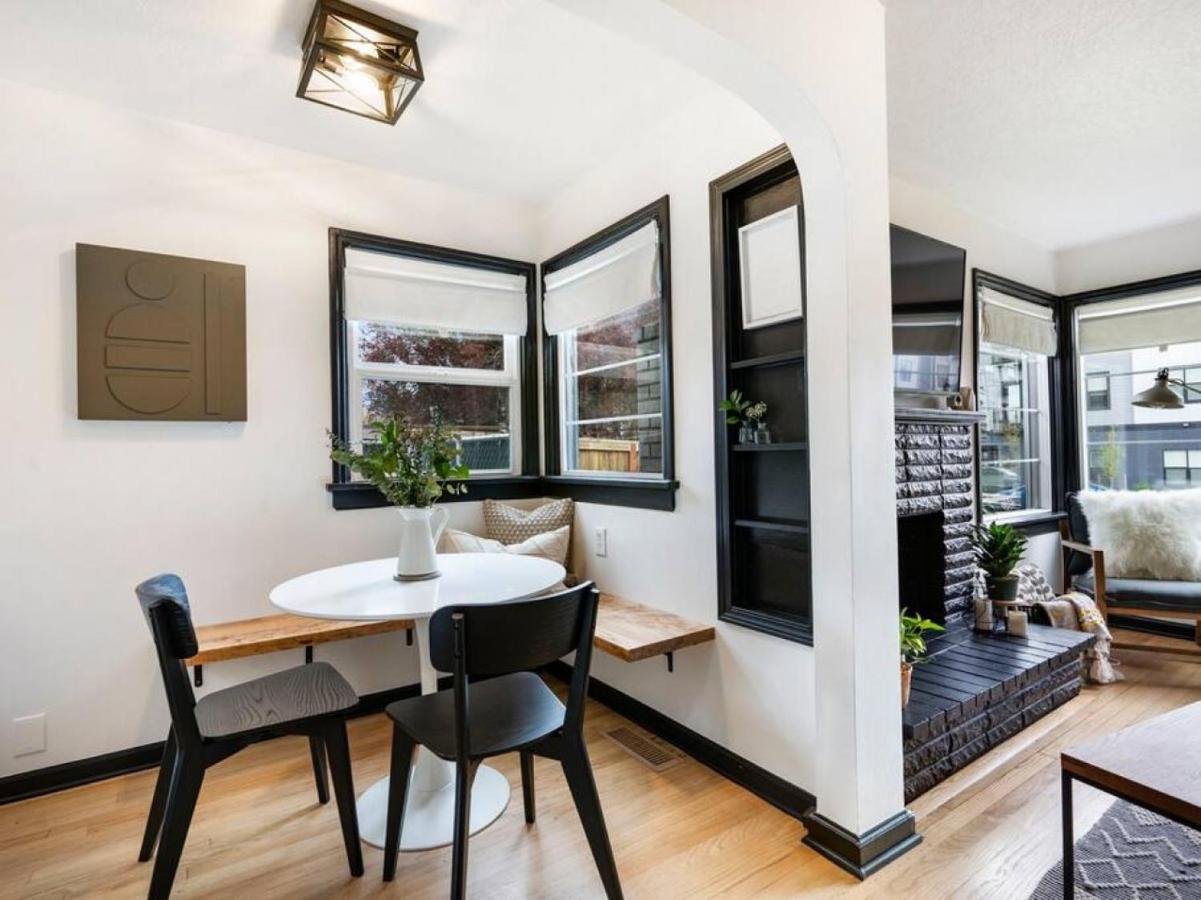 Picture Perfect Bungalow In The Heart Of Dt Vancouver Extérieur photo