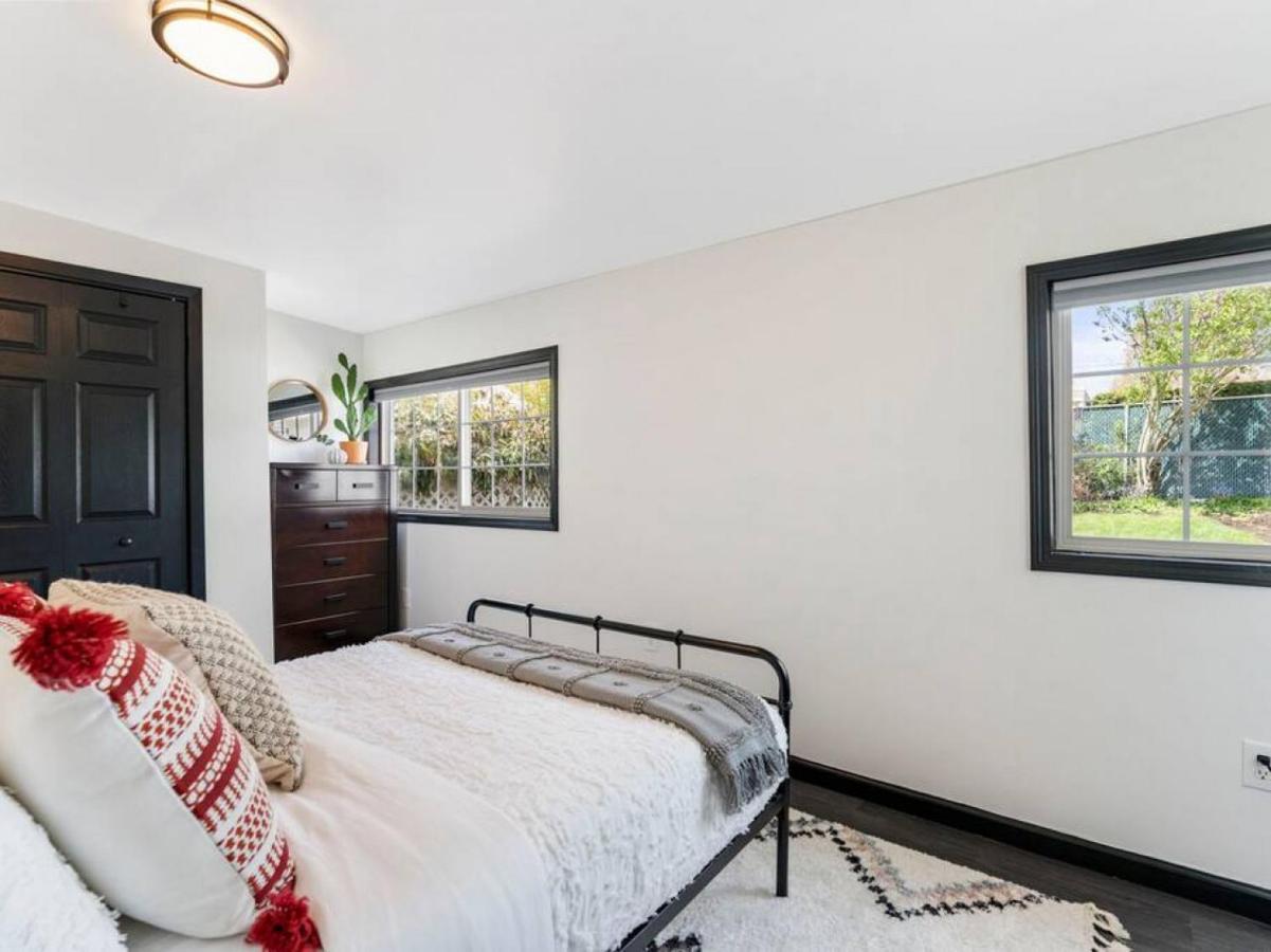 Picture Perfect Bungalow In The Heart Of Dt Vancouver Extérieur photo