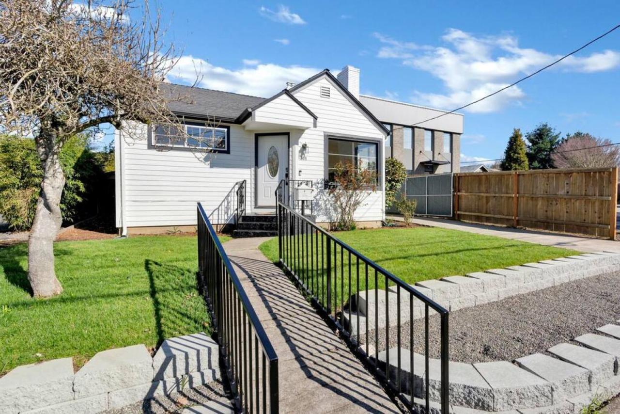 Picture Perfect Bungalow In The Heart Of Dt Vancouver Extérieur photo