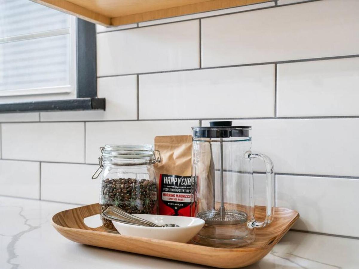 Picture Perfect Bungalow In The Heart Of Dt Vancouver Extérieur photo