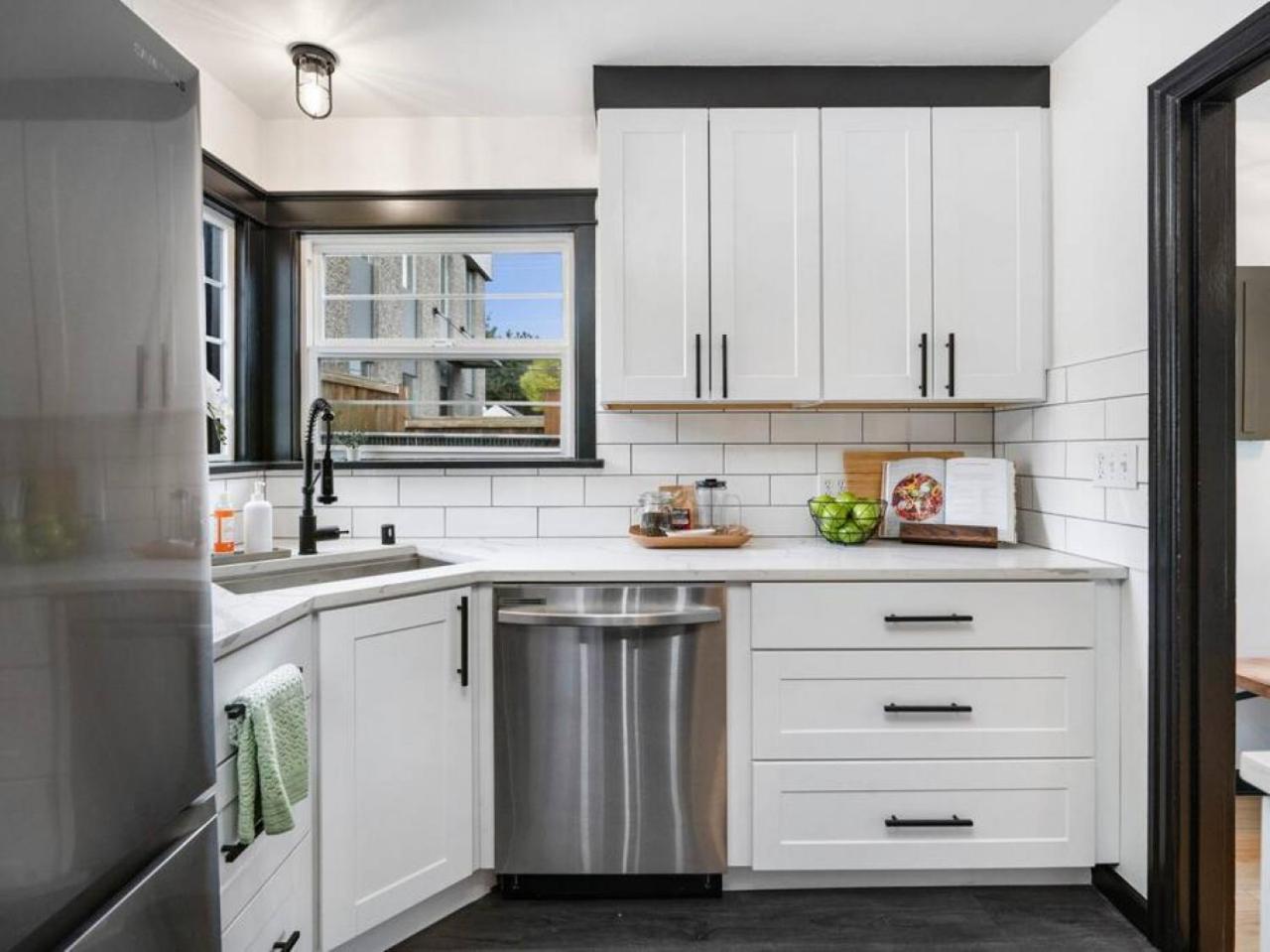 Picture Perfect Bungalow In The Heart Of Dt Vancouver Extérieur photo