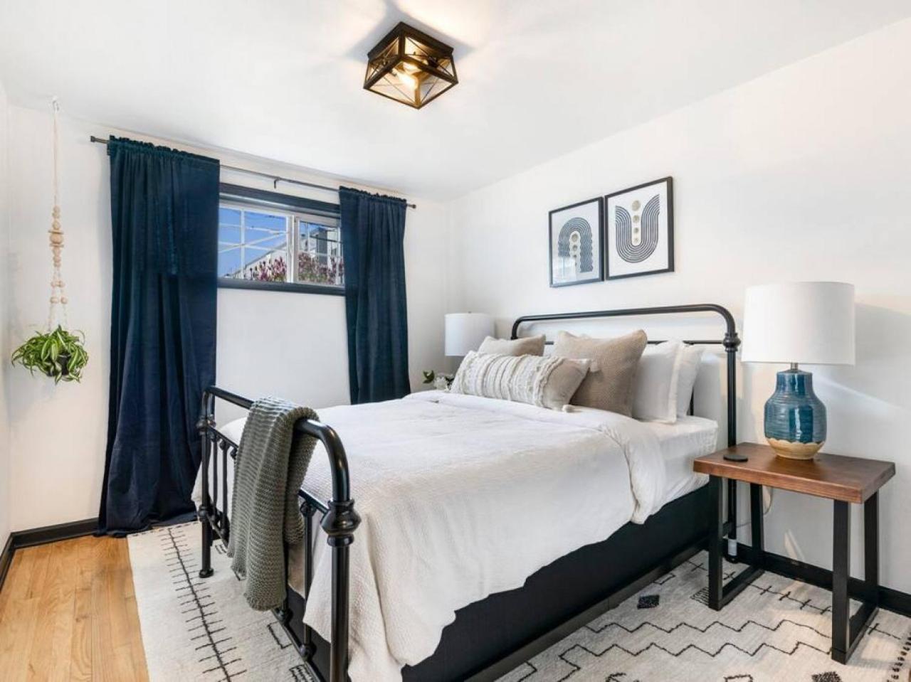 Picture Perfect Bungalow In The Heart Of Dt Vancouver Extérieur photo