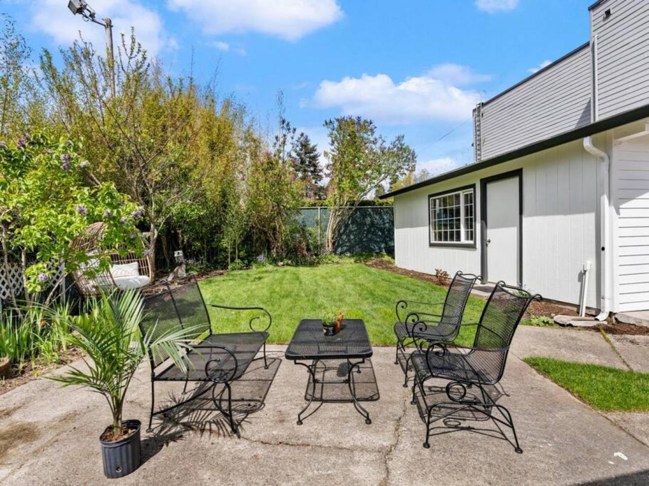 Picture Perfect Bungalow In The Heart Of Dt Vancouver Extérieur photo